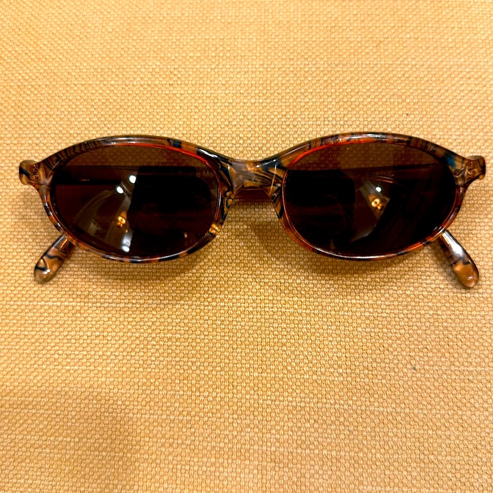 VINTAGE😎IDC OPTICAL RARE FIND TORTOISE BROWN AND BLUE TONE SUNGLASSES